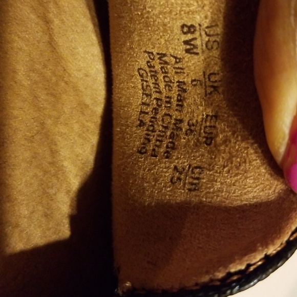 8W Naturalizer Loafers - Picture 5 of 7